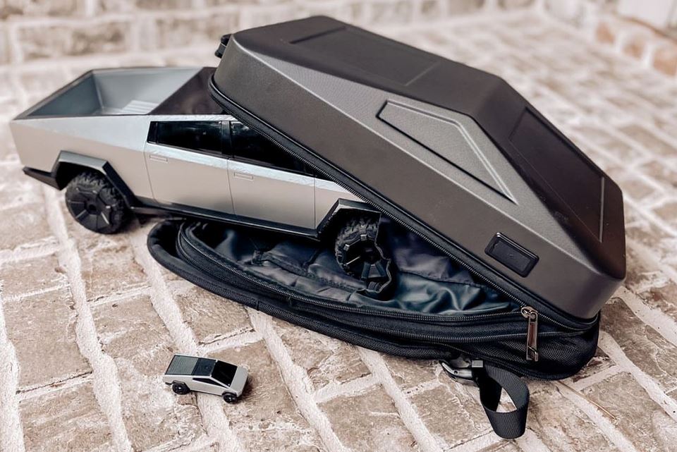 Get Your Hands on the Hot Wheels Cybertruck RC: The Ultimate Tesla Cybertruck Toy for Fans