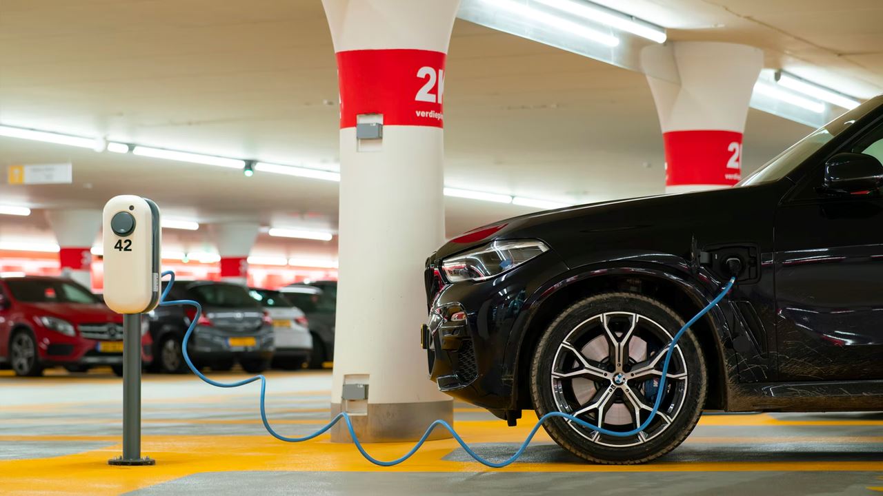 What EV Buyers In Europe And The US Really Want!