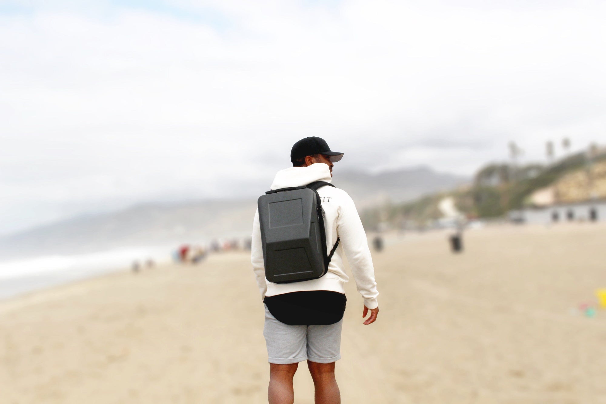 What is a good daypack size?