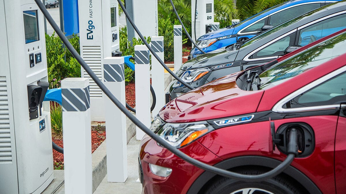 How much does it cost to charge an electric vehicle in the US?