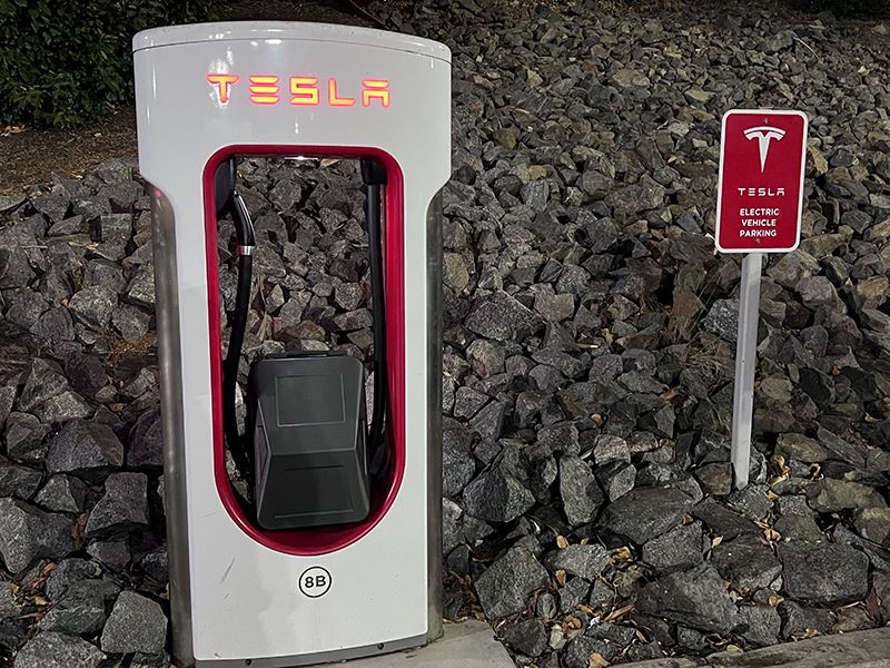 The Charging Tweak that Can Fill EV Batteries Within Ten Minutes