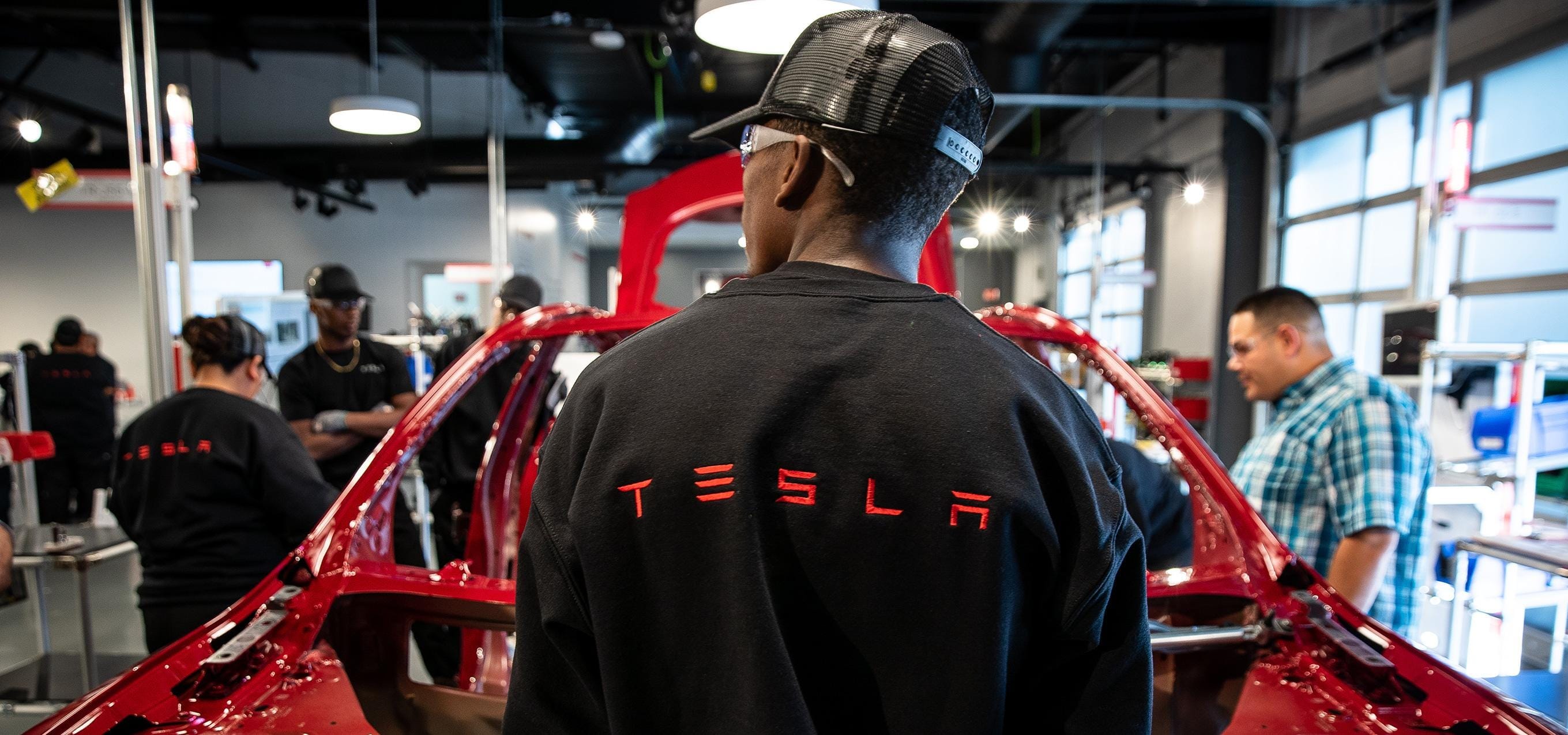 what-perks-do-tesla-employees-get